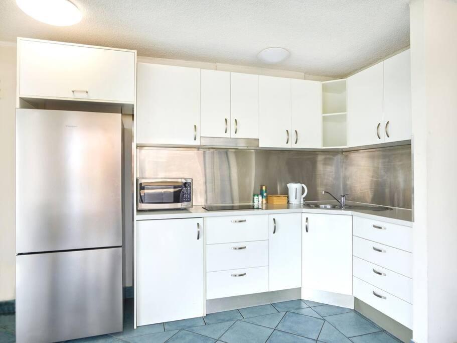 Broadbeach Hi Ho 2 Bedroom Gold Coast