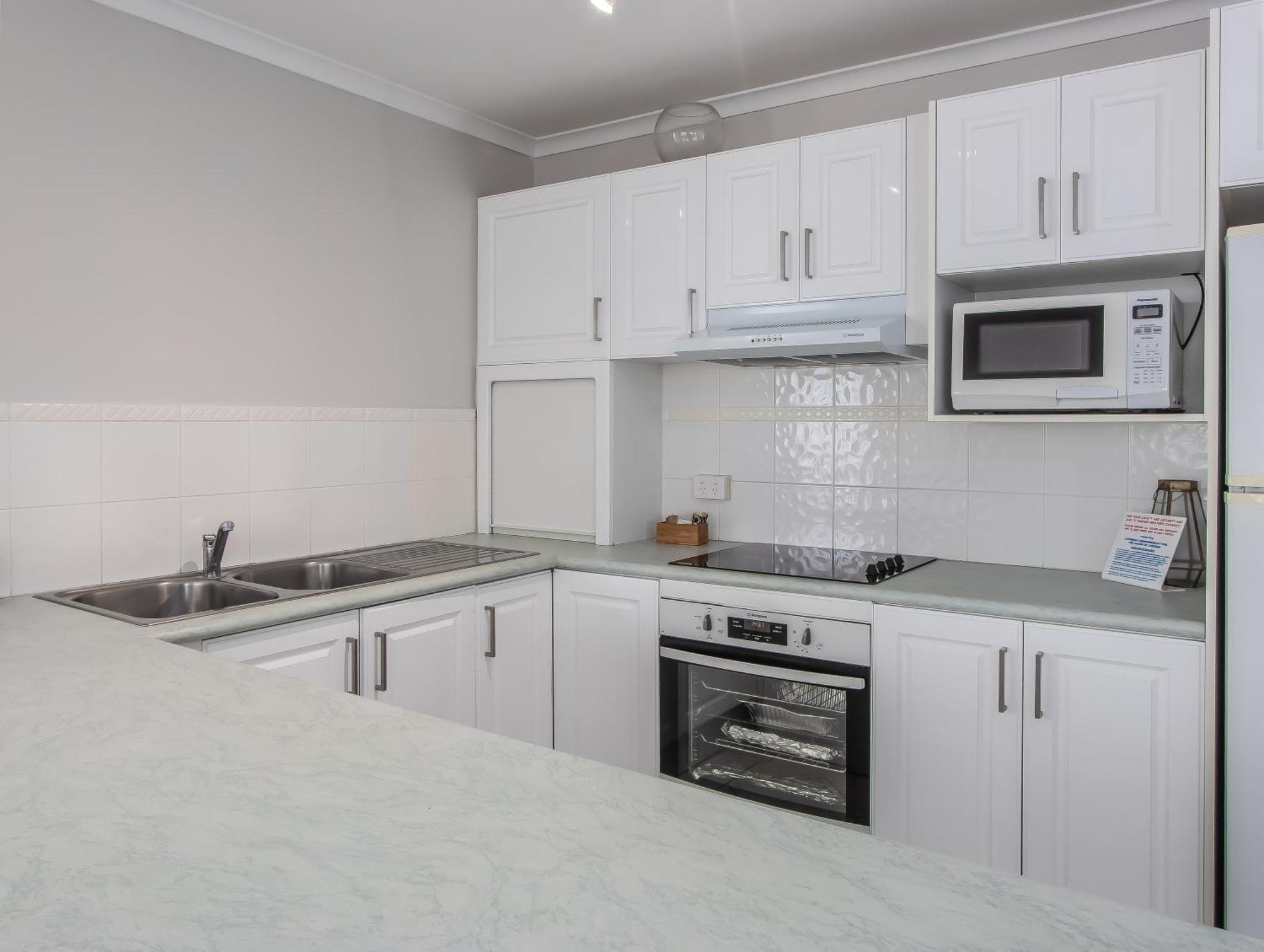 Oceanfront Paradise - 2bd/2bt Haven At Sand Piper *