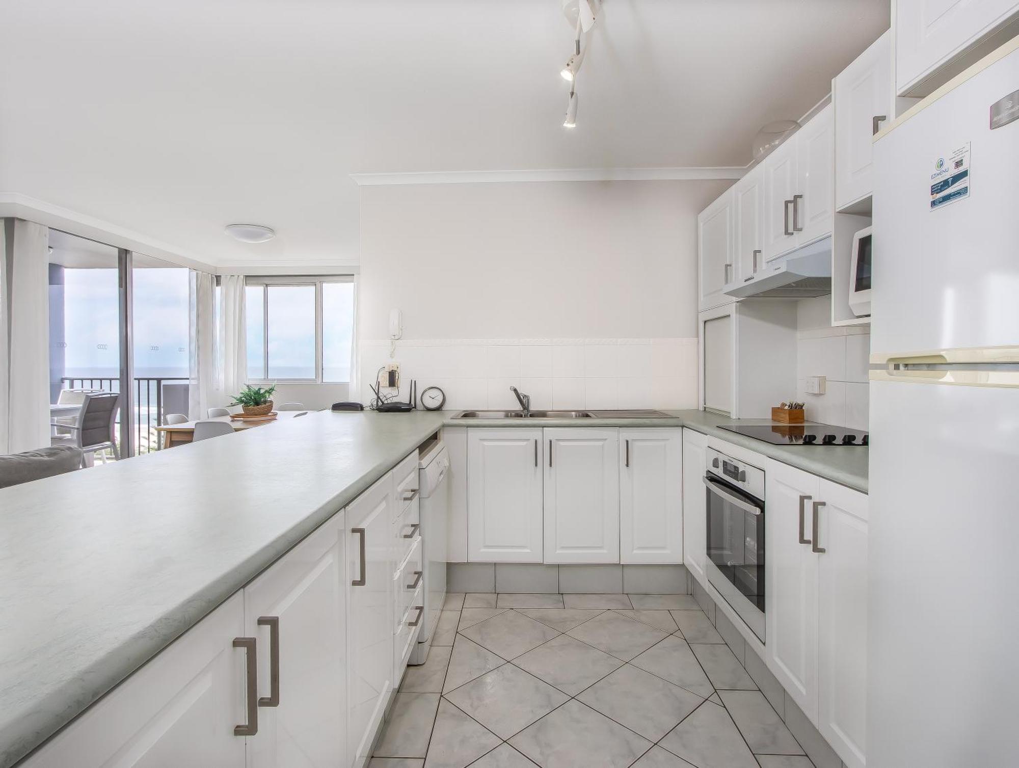 Apartment Oceanfront Paradise - 2bd/2bt Haven At Sand Piper *