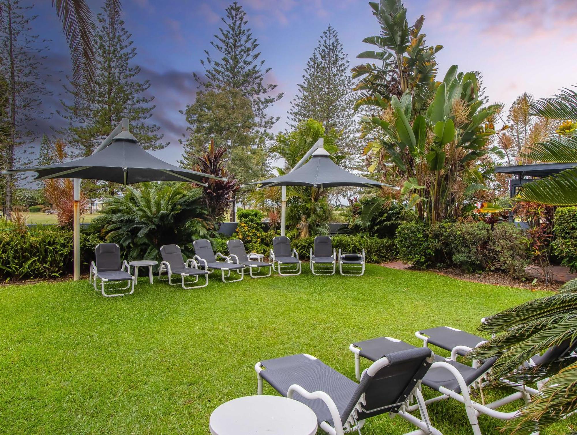 Oceanfront Paradise - 2bd/2bt Haven At Sand Piper *