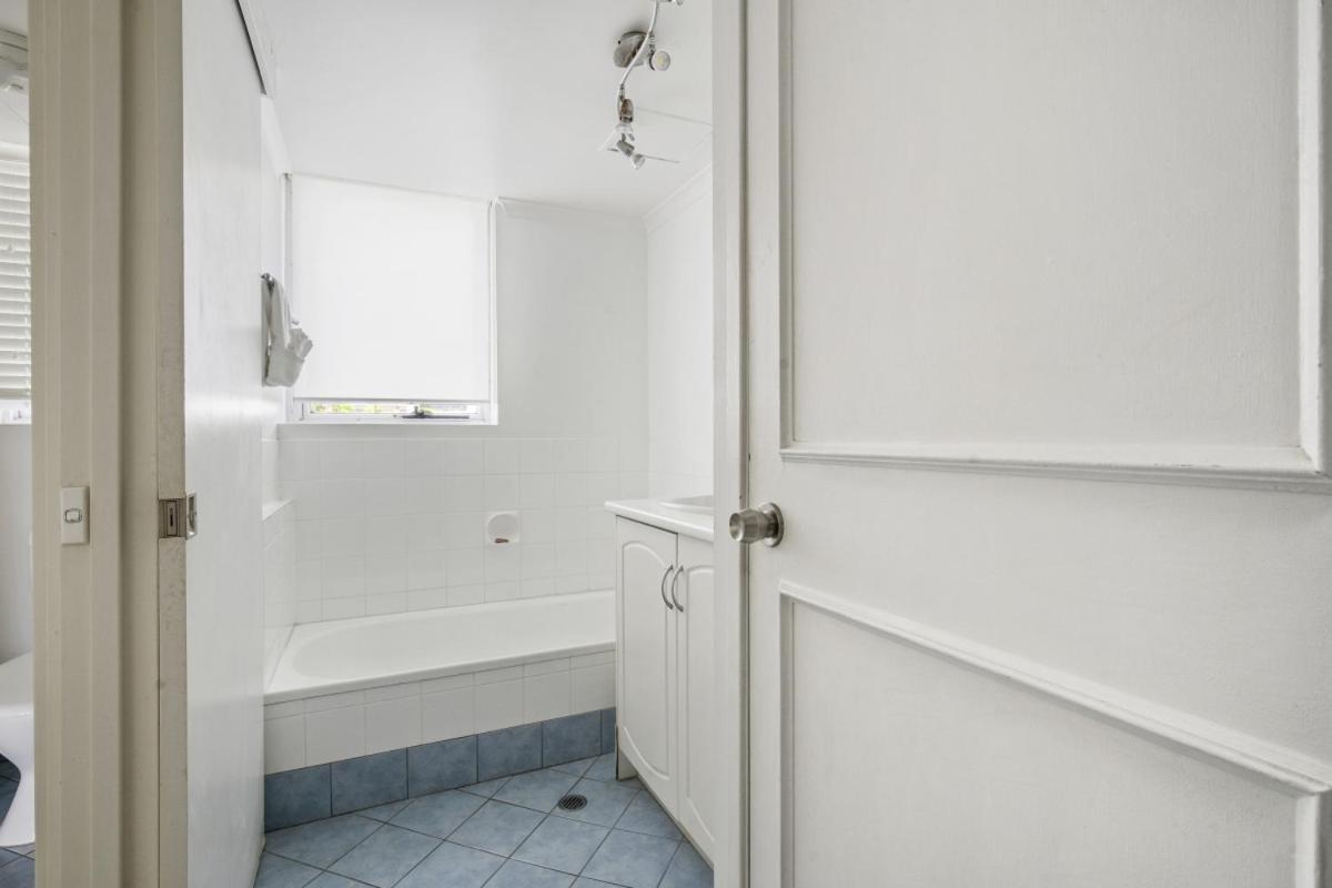 2 Bedroom Beachfront At Sandpiper *