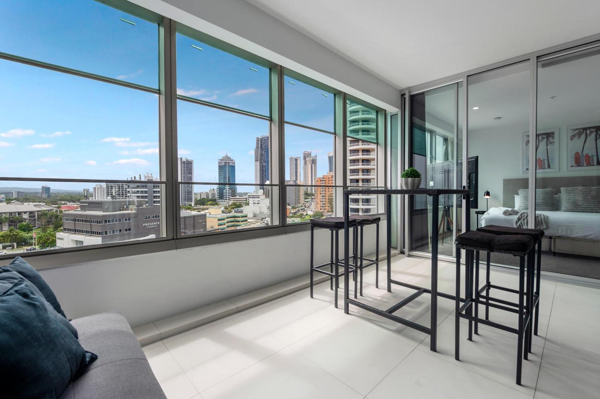 Apartment Q Tower At Surfers Paradise - From Level 3 - Private & Self Contained