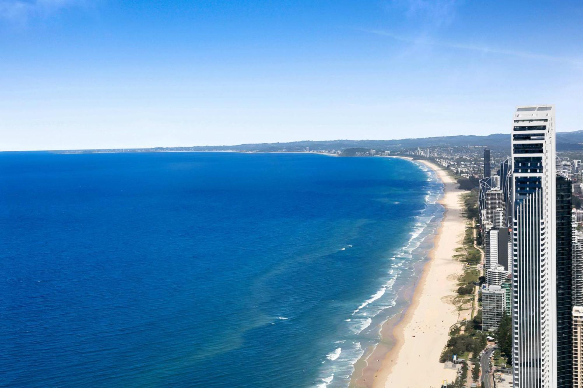 Oceanfront 3-bed With Stunning Views, Pool & Sauna *