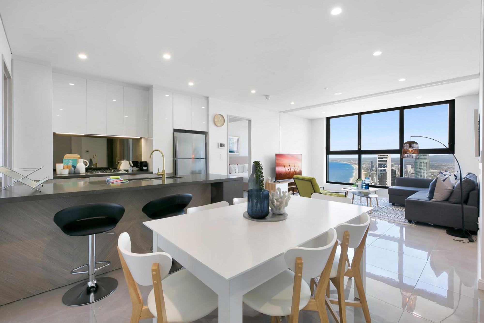 Oceanfront 3-bed With Stunning Views, Pool & Sauna