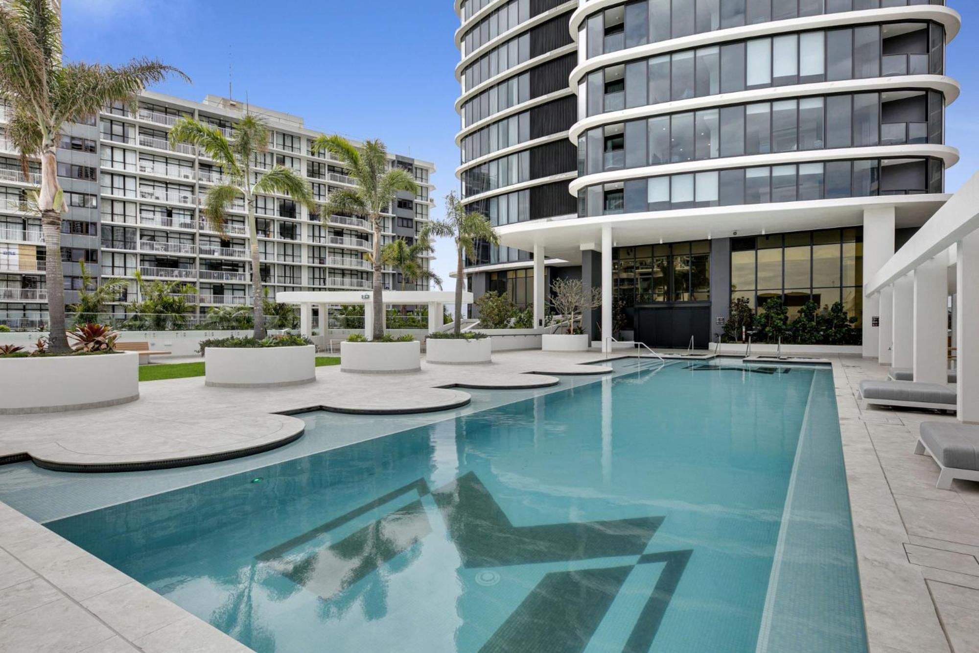 Oceanfront 3-bed With Stunning Views, Pool & Sauna Apartment *