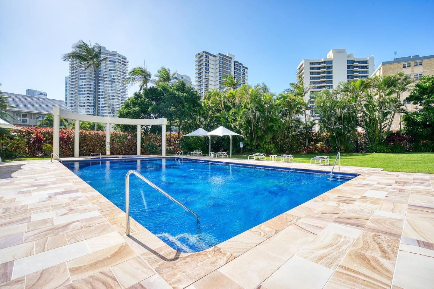 Retro Main Hidden Gem With Waterfront Views *