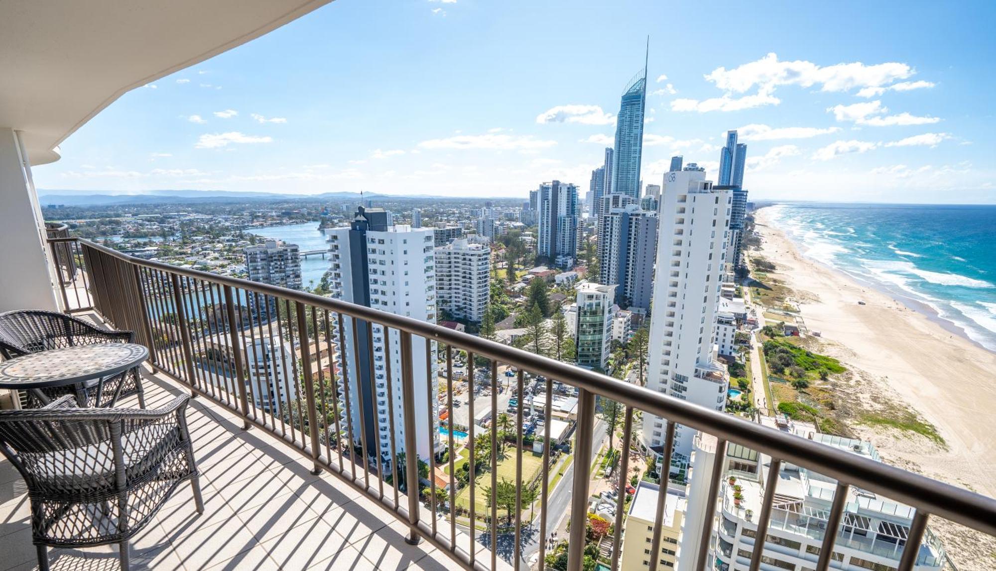 Surfers Aquarius On The 4* Gold Coast
