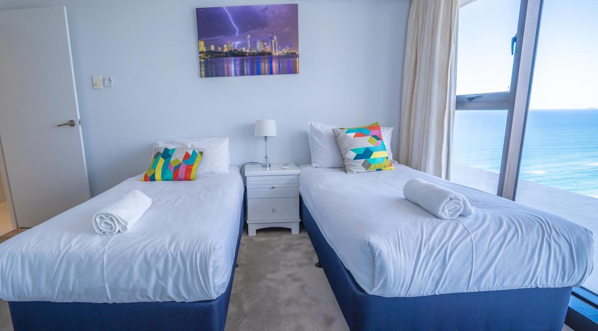Aparthotel Surfers Aquarius On The 4*