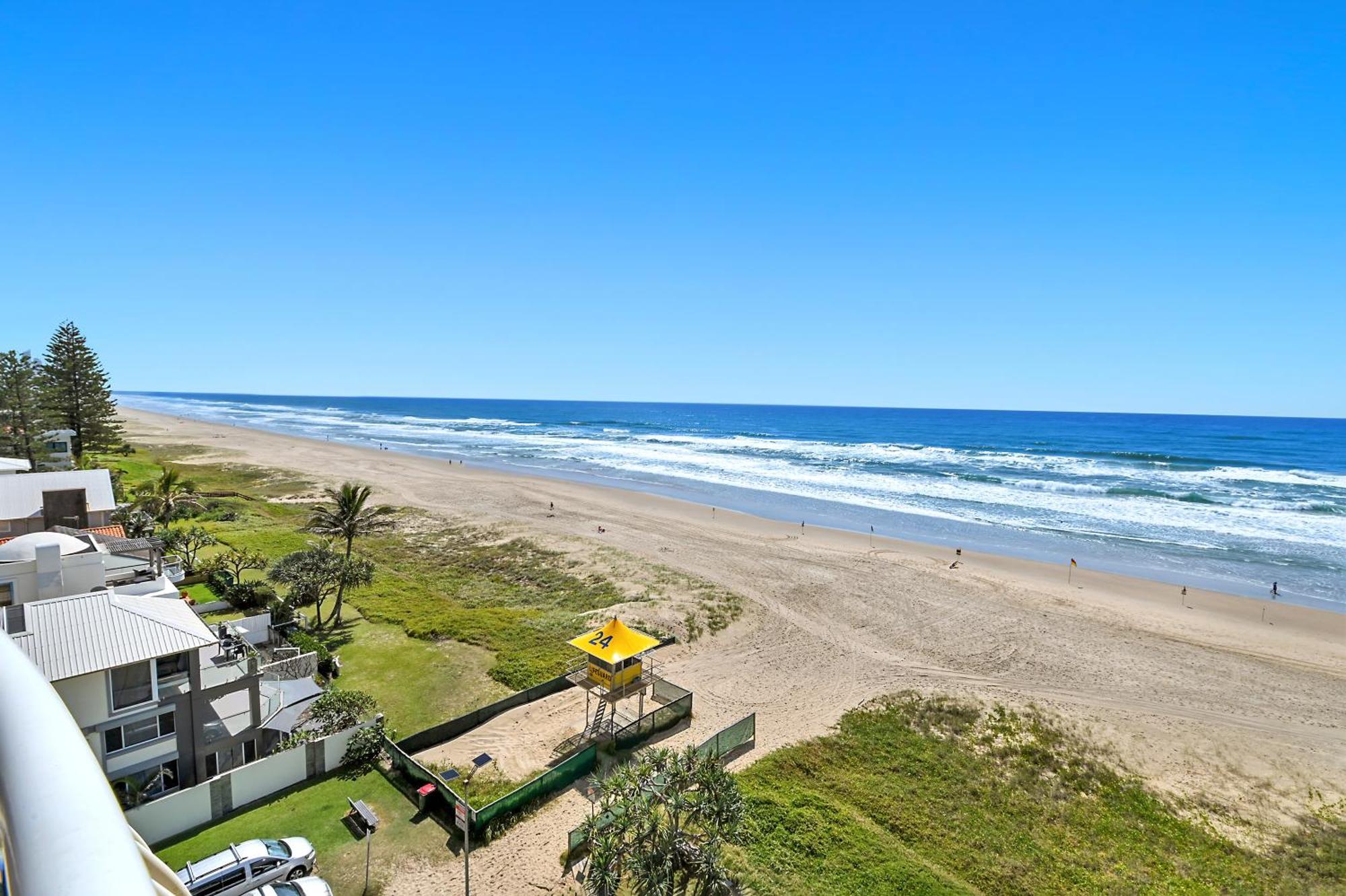 Albatross North Aparthotel 4*
