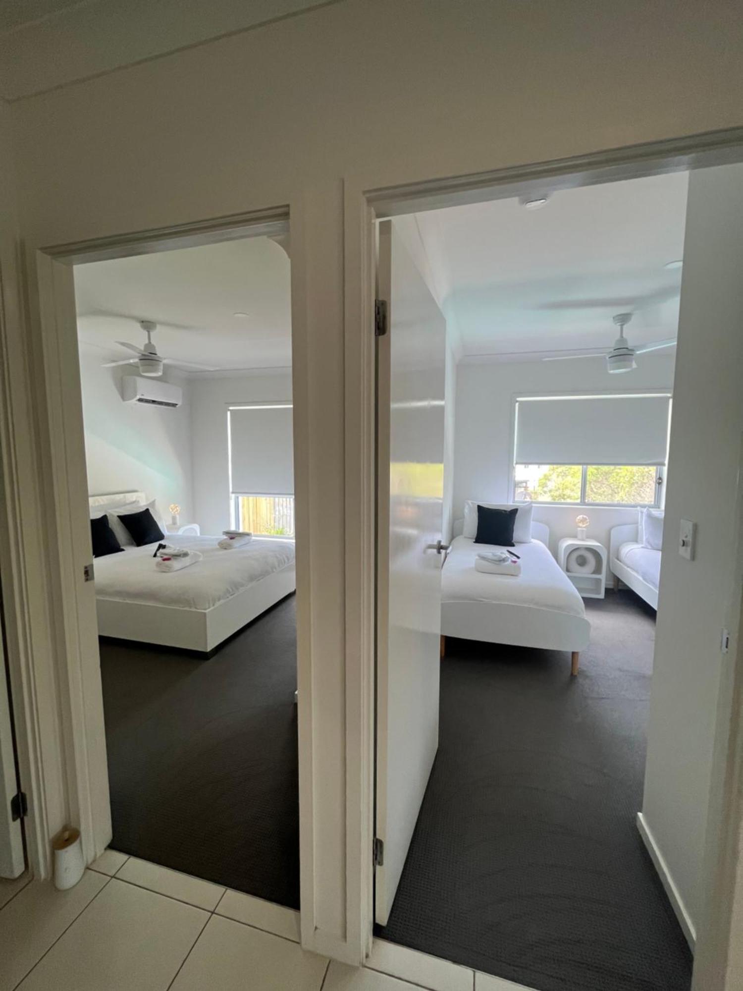 Upper Coomera Castle 2 *