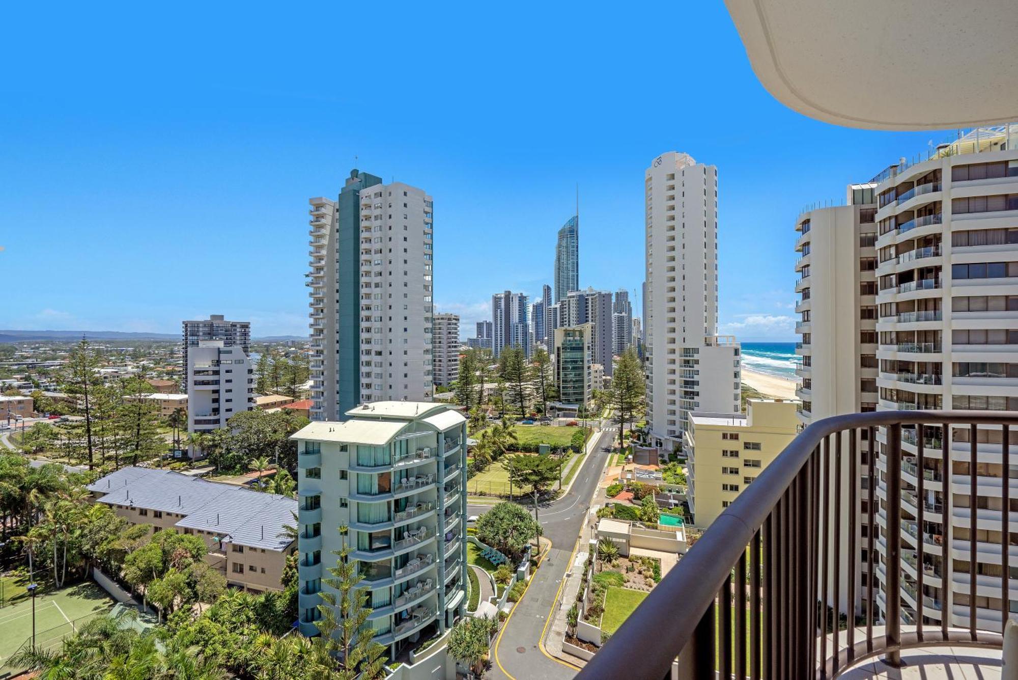 Surfers Aquarius On The Gold Coast