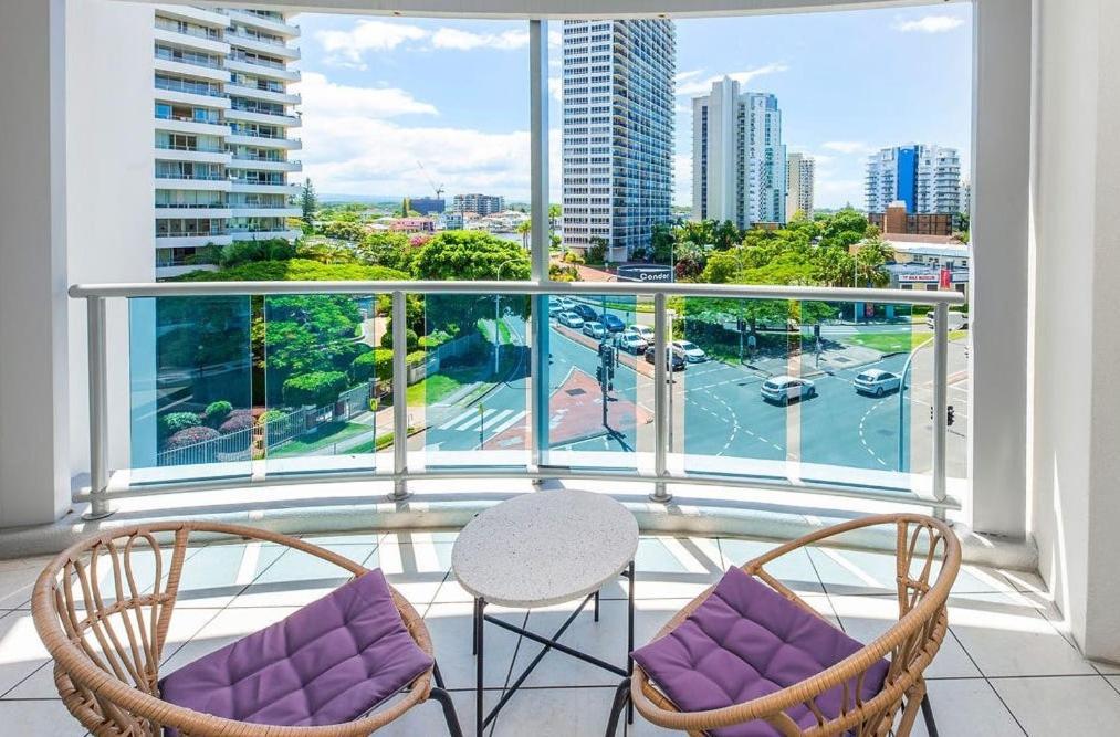 Deluxe Chevron Renaissance Gold Coast