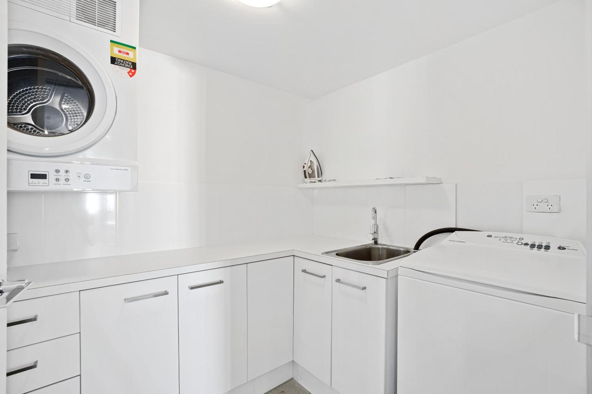 Apartment Designer At Q1 - Gclr Gold Coast
