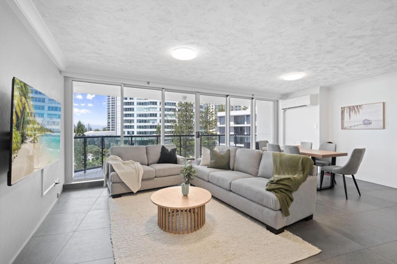 The Peninsula - Modern Front 2bdr With Parking, Pool & Tennis Gold Coast