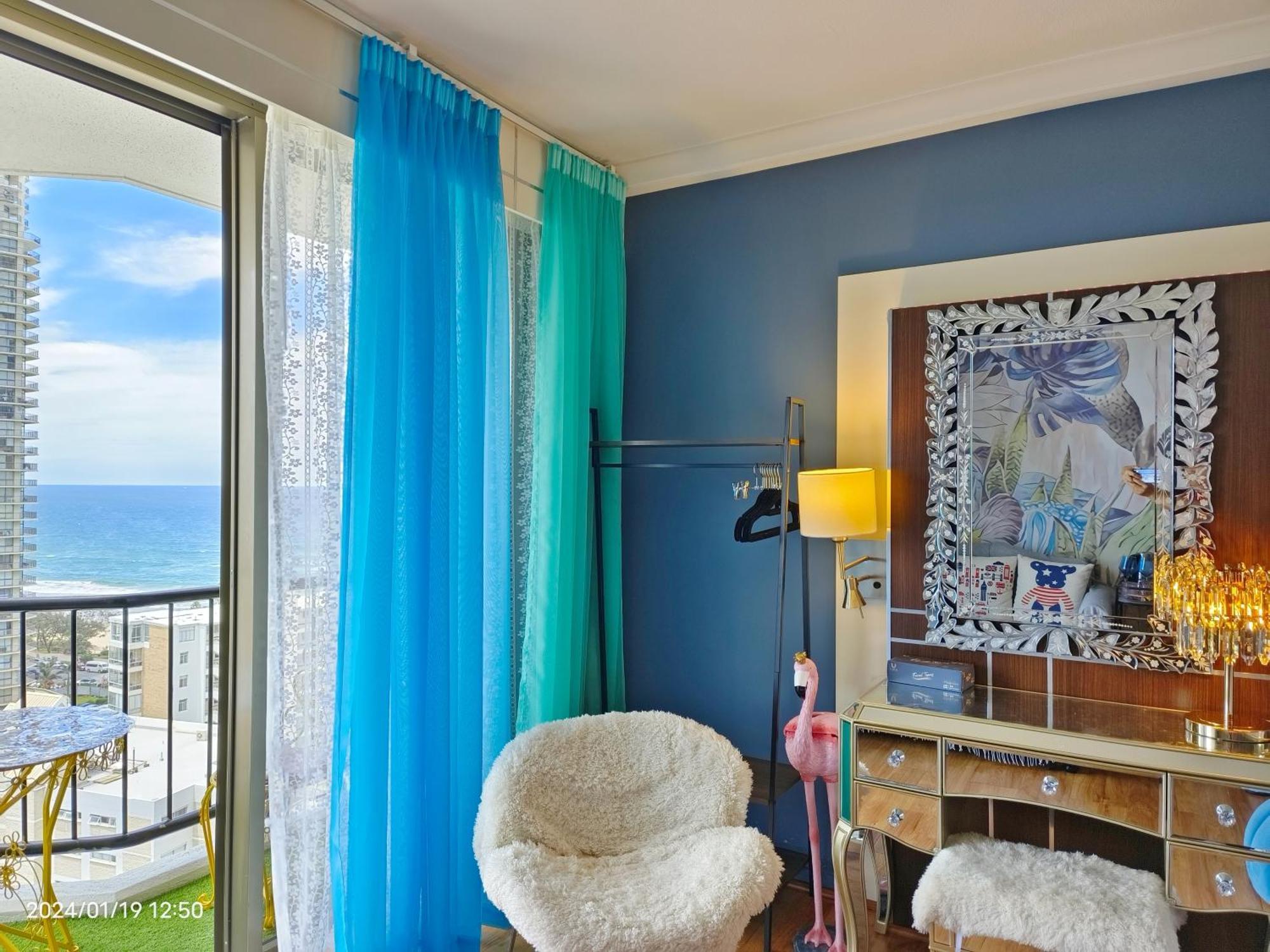 Luxury Escape! Amazing Ocean View Location Get To Everything Apartment Gold Coast