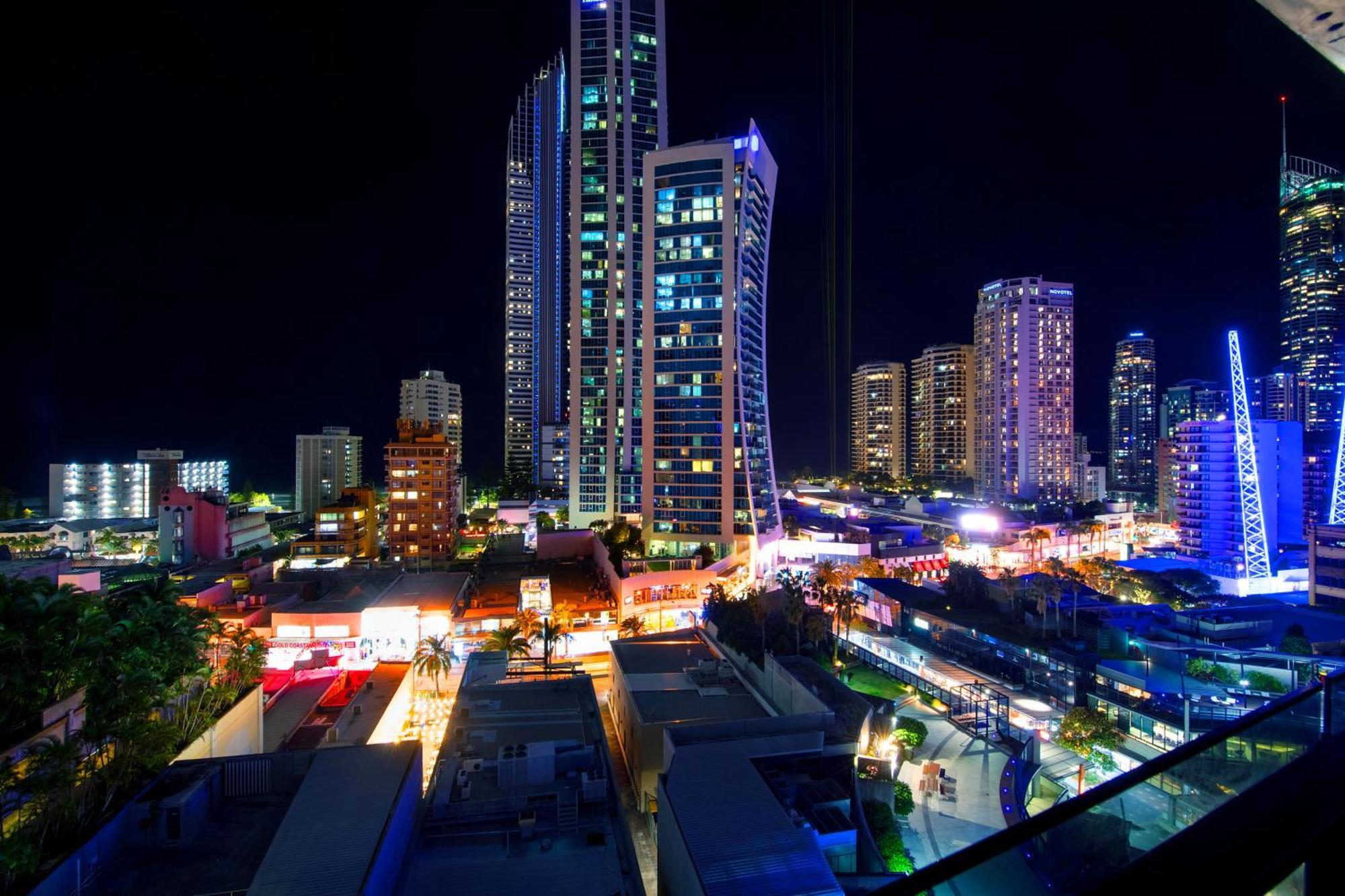 Ocean View With Balcony - Circle On Cavill - Location! - Self Contained & Privately Managed Apartment *