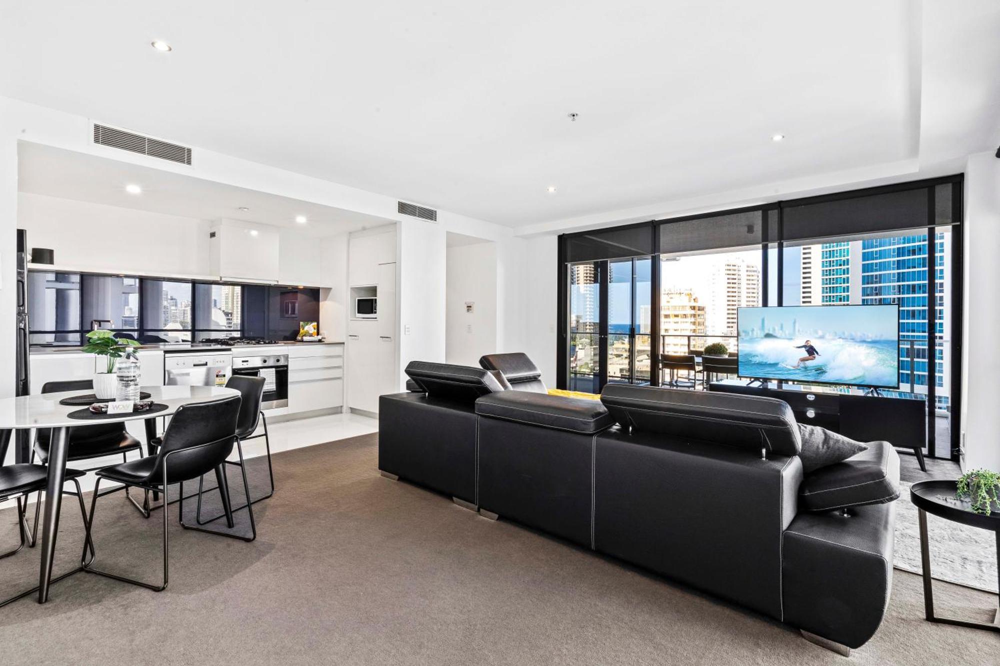 Ocean View With Balcony - Circle On Cavill - Location! - Self Contained & Privately Managed *