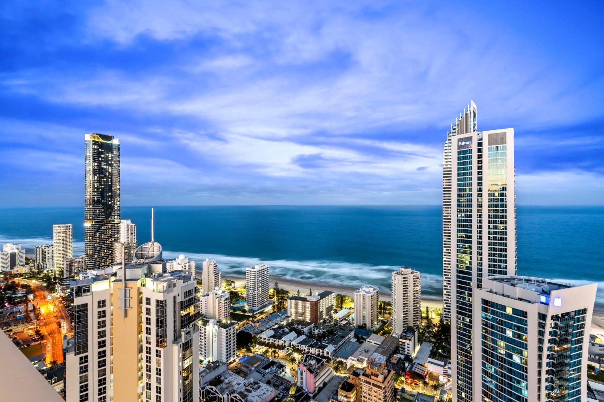 Apartment Ocean View With Balcony - Circle On Cavill - Location! - Self Contained & Privately Managed