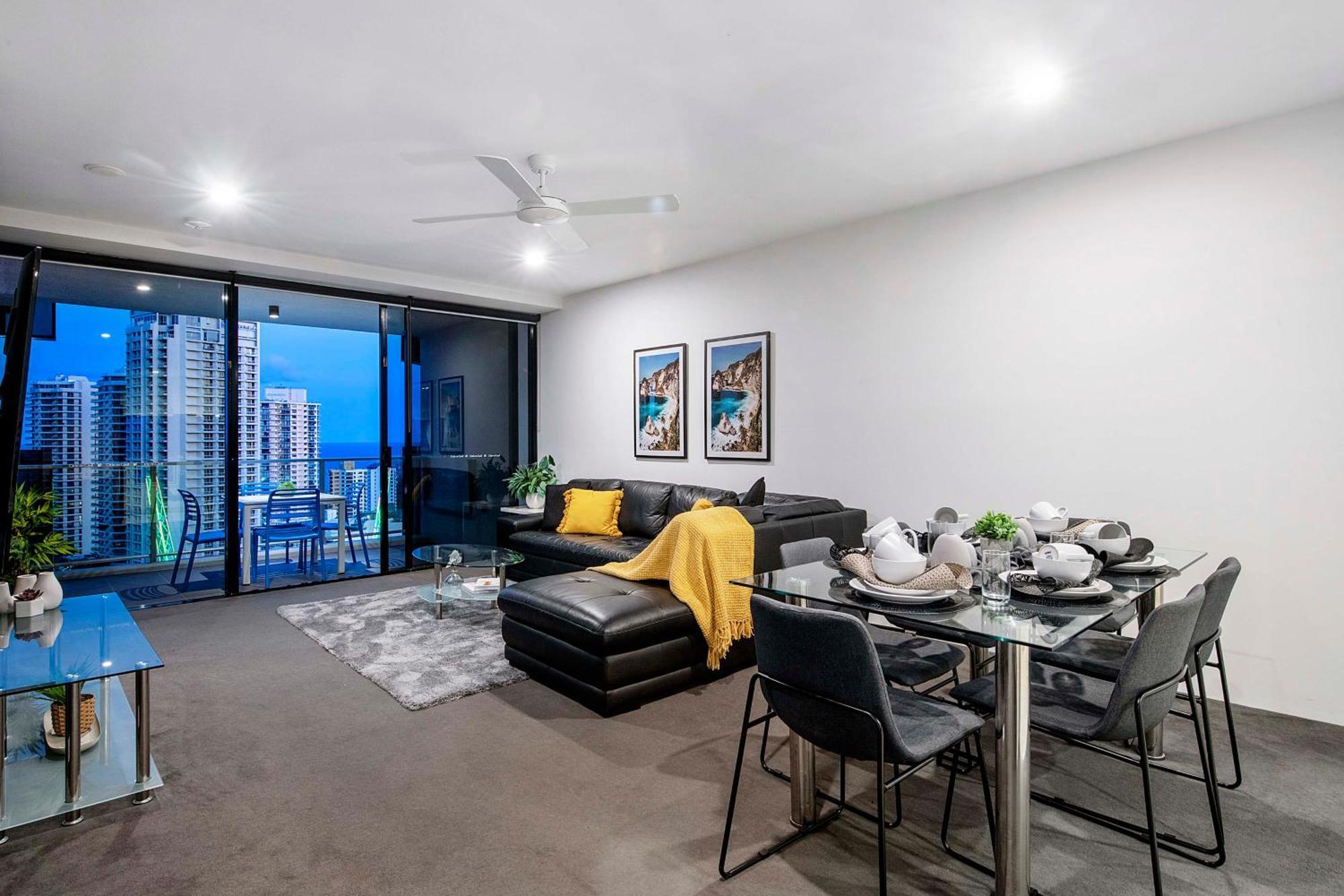 Apartment Ocean View With Balcony - Circle On Cavill - Location! - Self Contained & Privately Managed