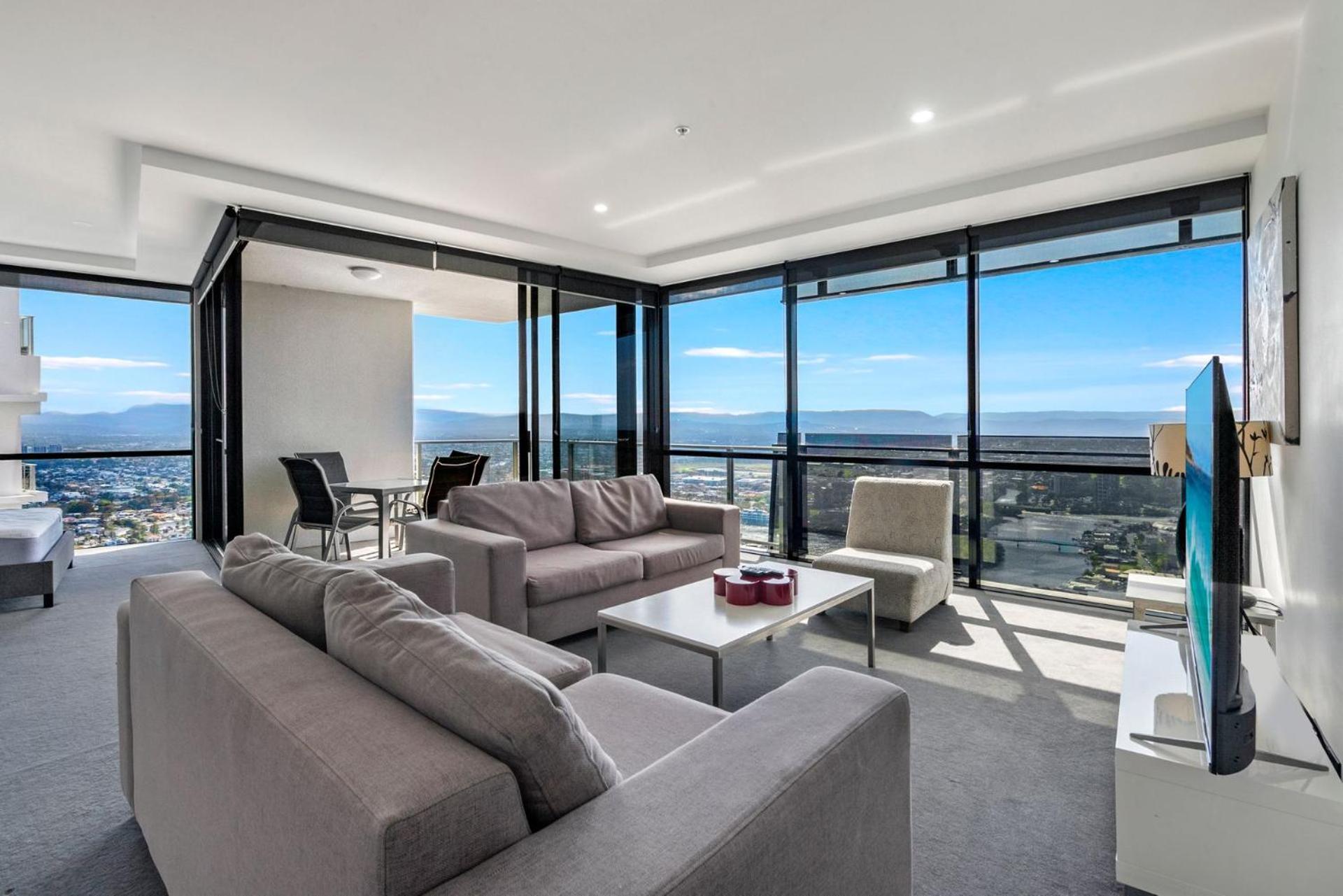 Circle On Cavill High Floor 1 Bedroom *