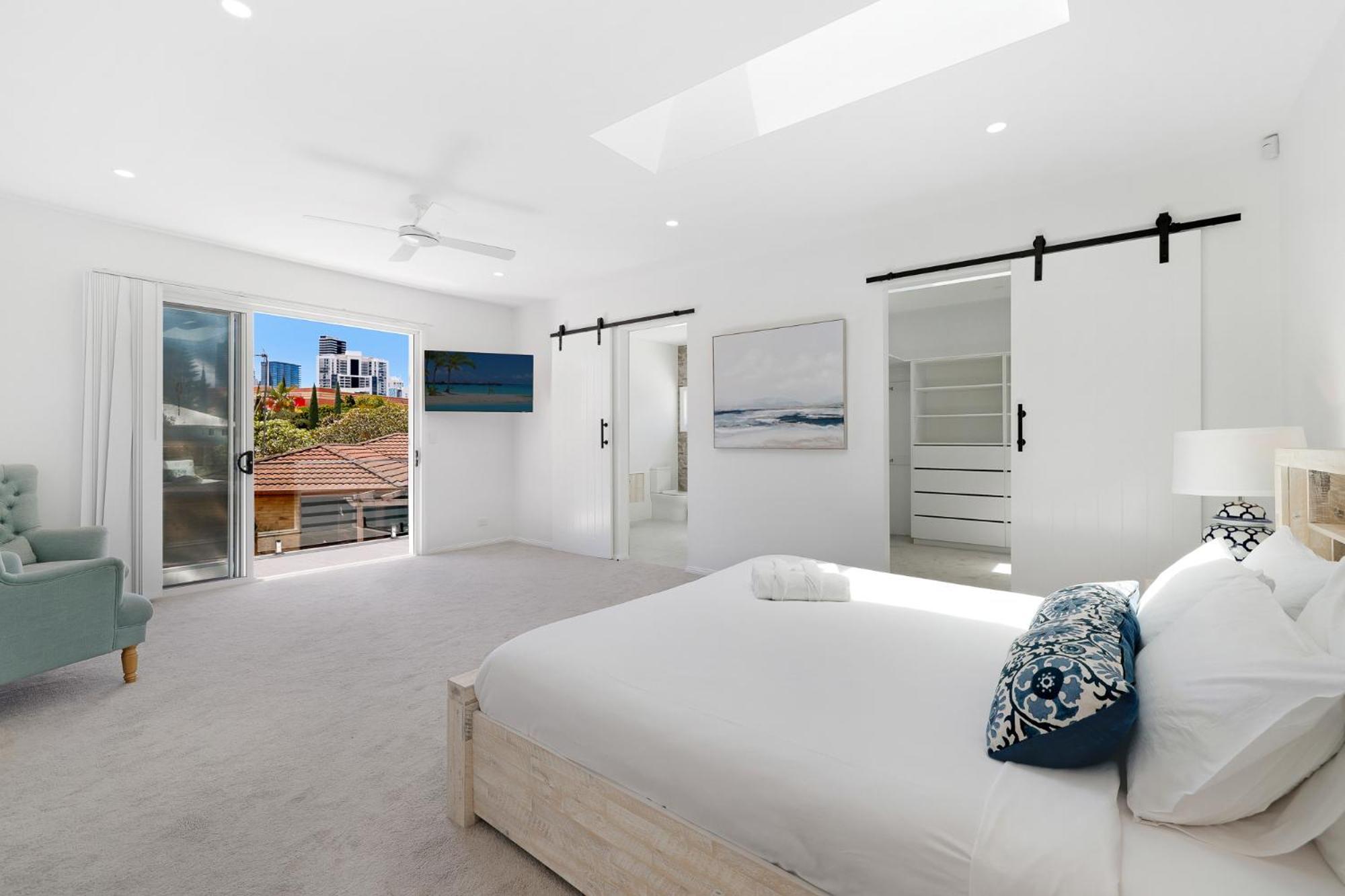 5br Mermaid Waters Luxury Villa *