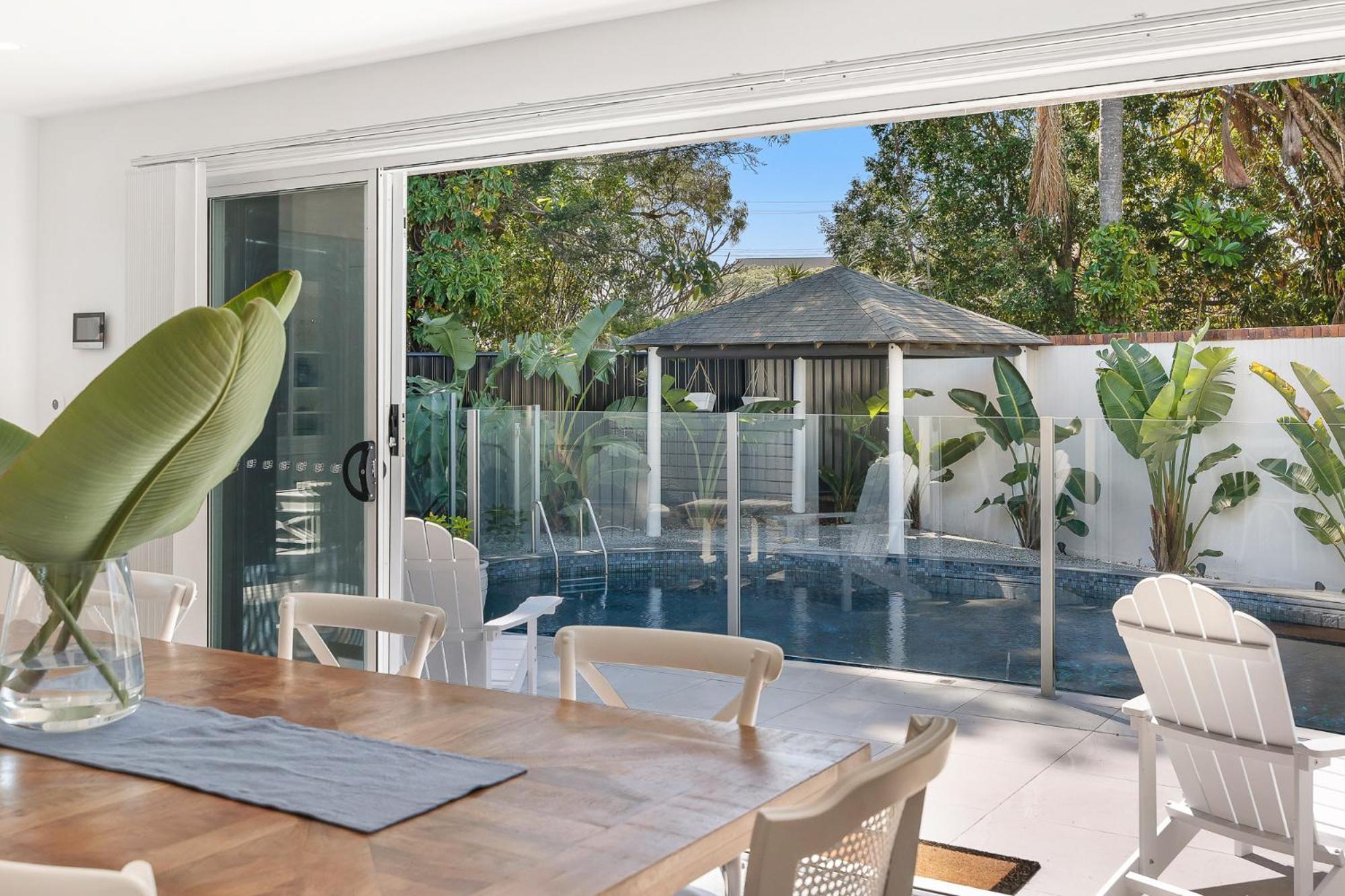 Villa 5br Mermaid Waters Luxury Gold Coast