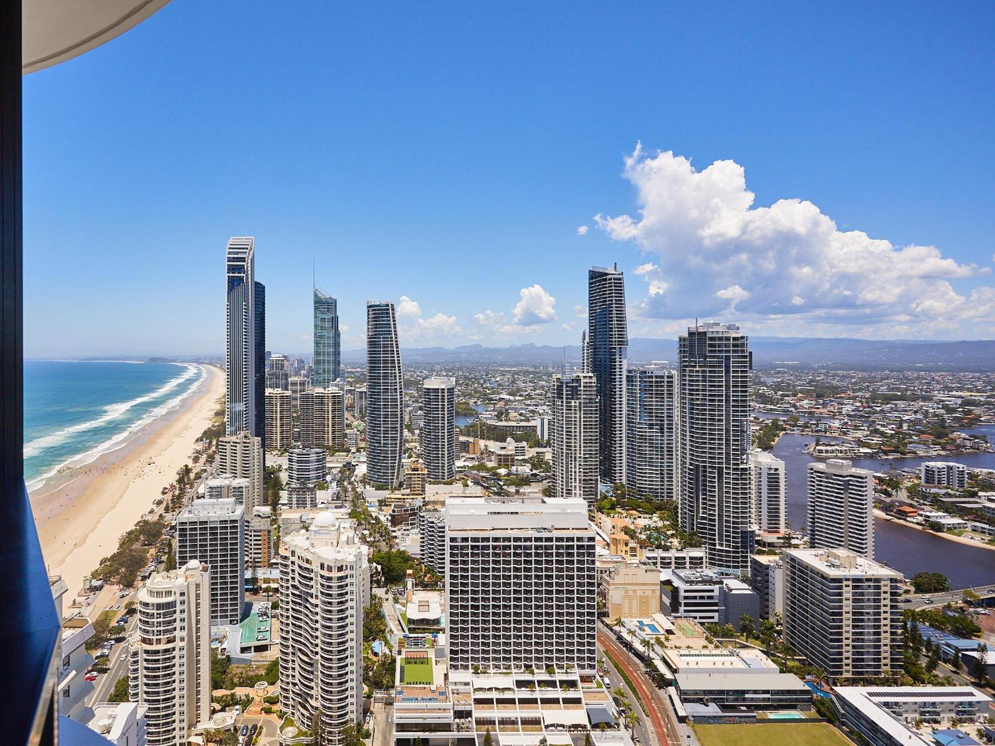 Apartment Serain Residences On 88 Esplanade Surfers Paradise
