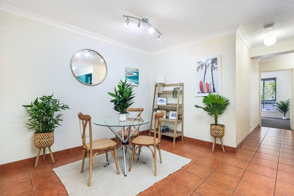 Currumbin Sands Beachfront Retreat *