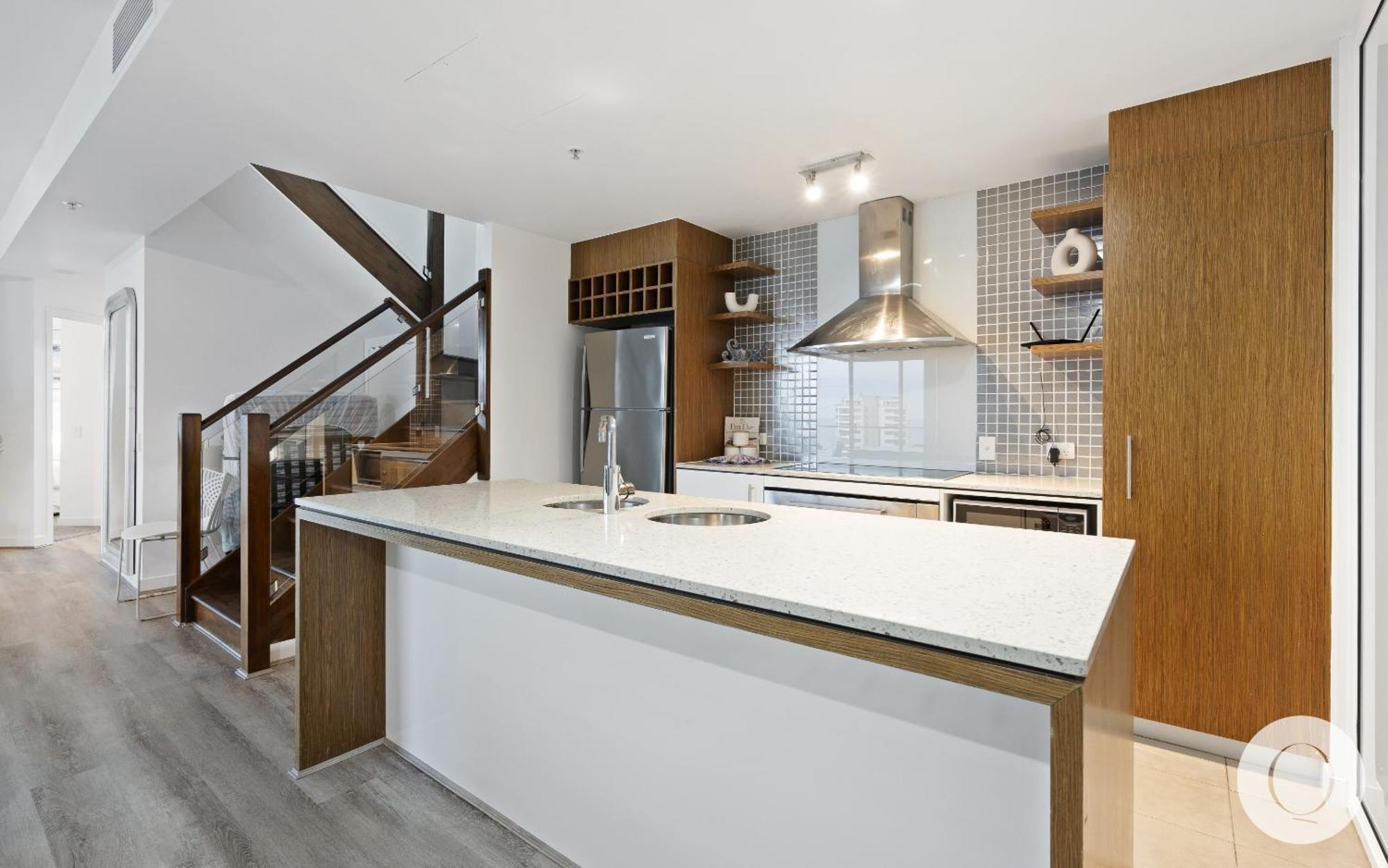 Wings Penthouses - Qstay Apartment