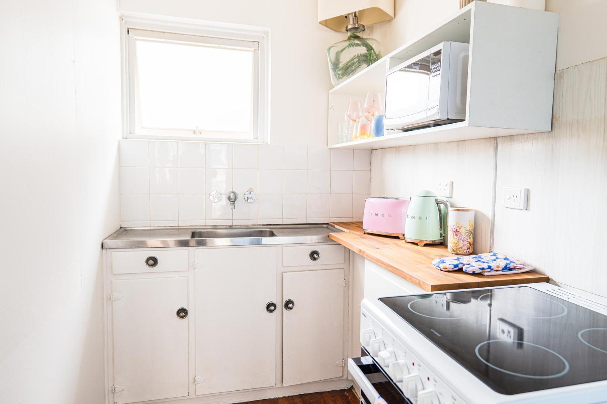 2br Seaside Serenity In Burleigh Waters