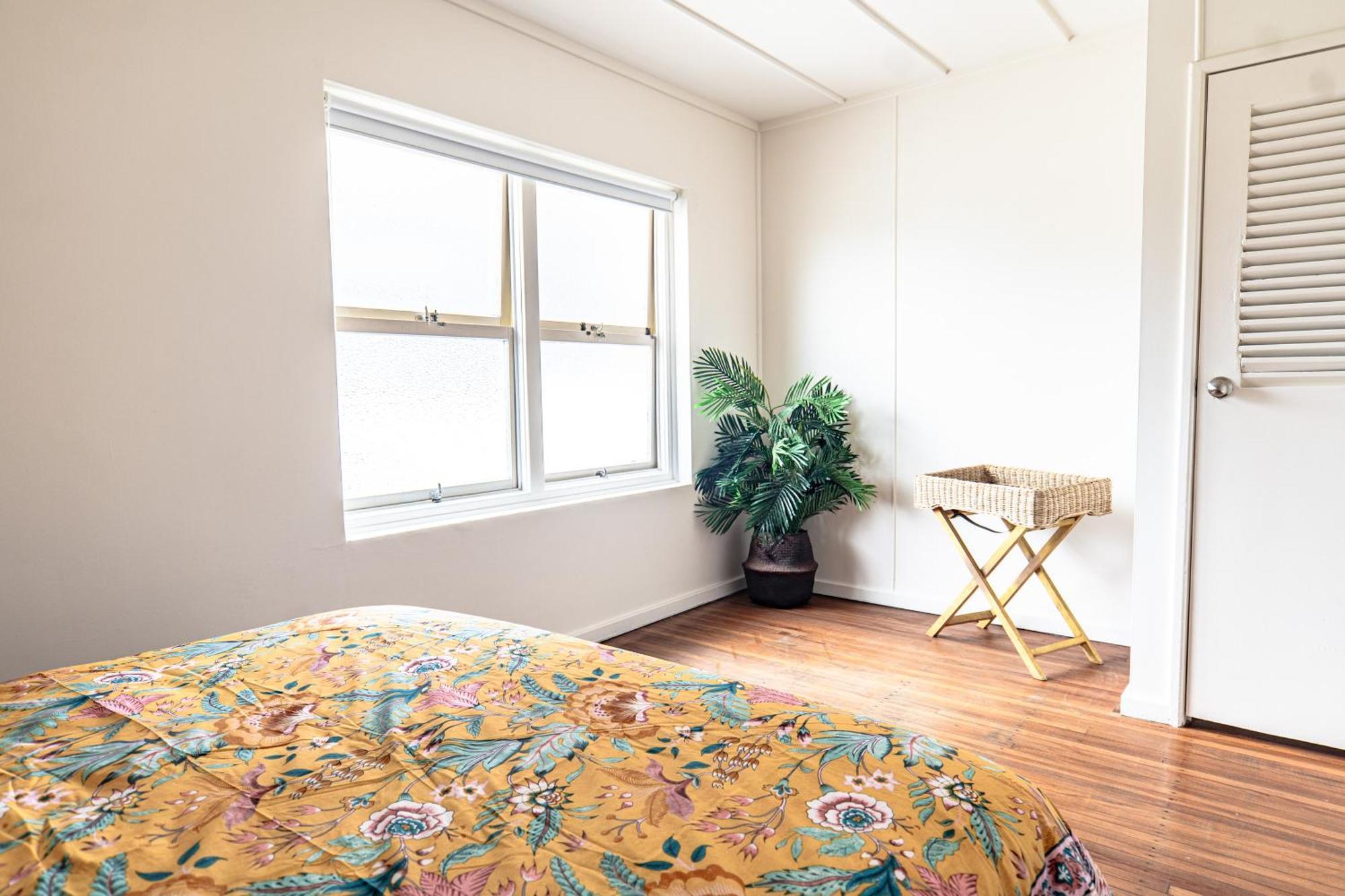 2br Seaside Serenity In Burleigh Waters