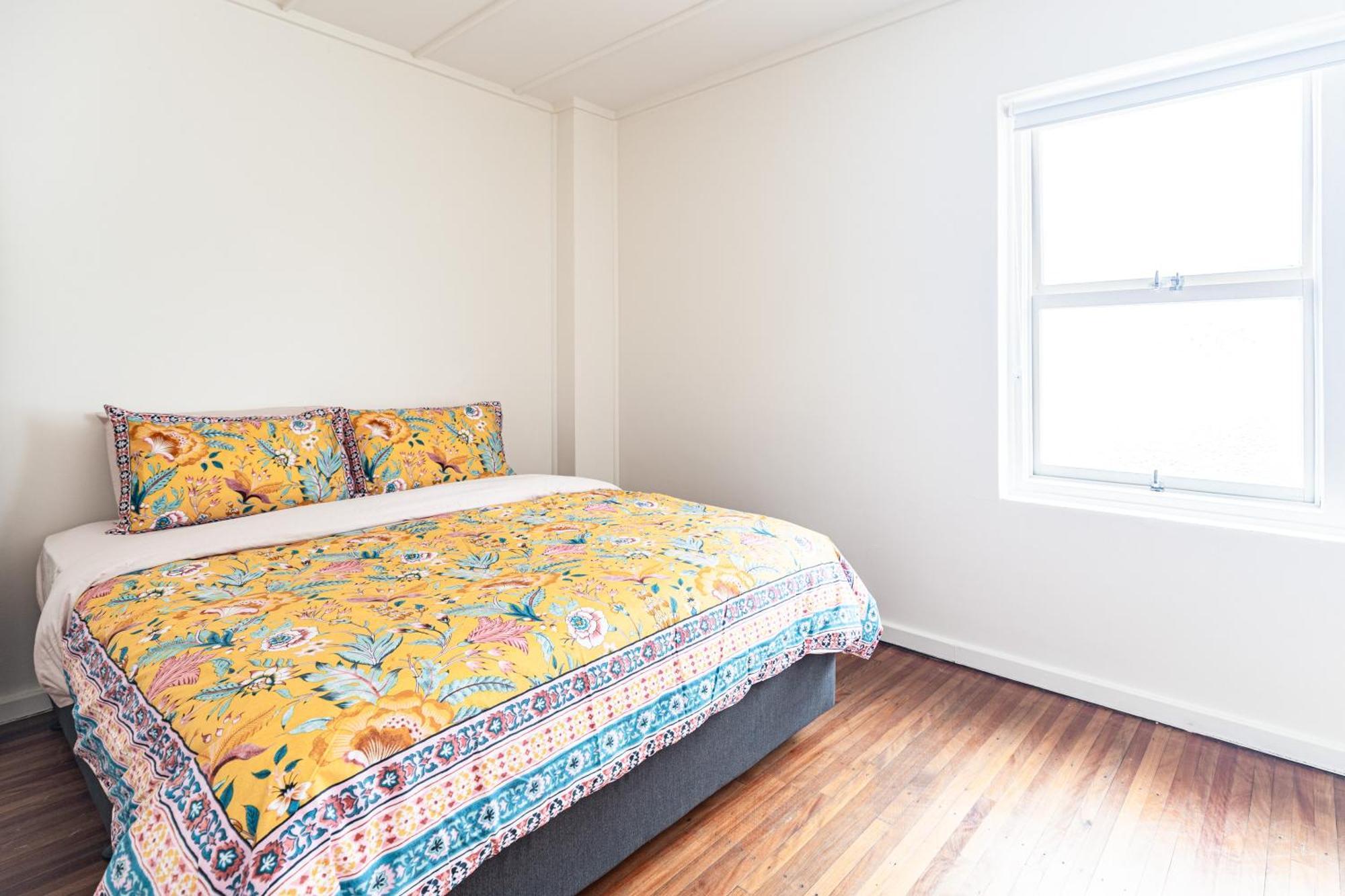 2br Seaside Serenity In Burleigh Waters Apartment