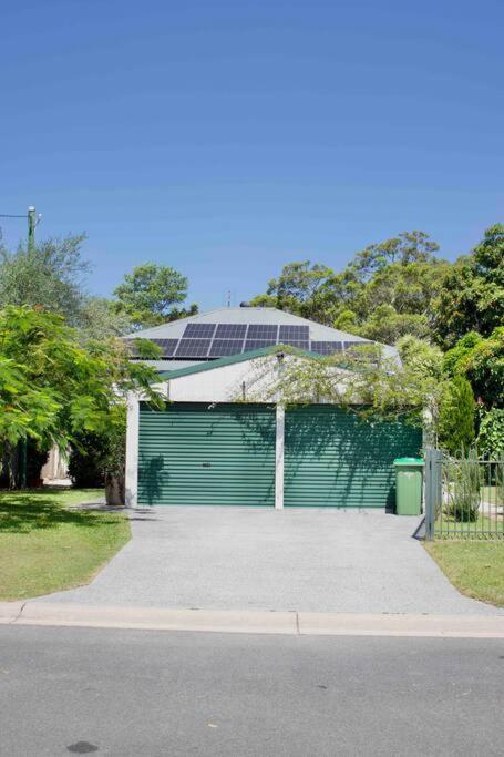 Timeless Elegance Executive With Water Views Holiday home *