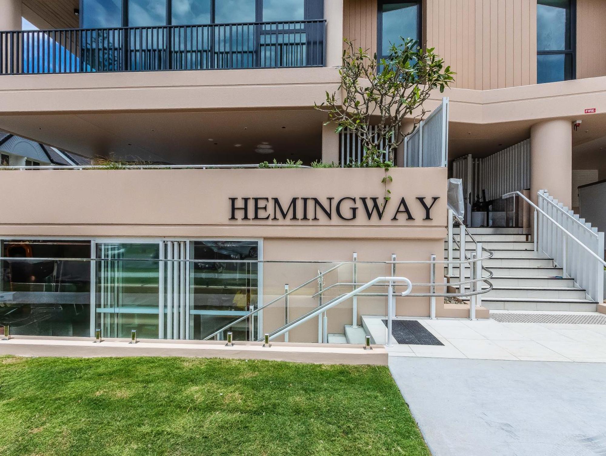 Hemingway Palm - Premium Oceanview By Burleigh Letting *