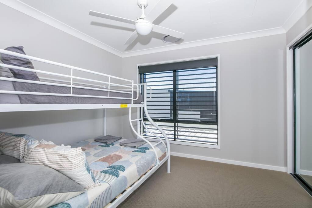 Holiday home Cheerful 3 Bedroom Townhouse With Parking Gold Coast
