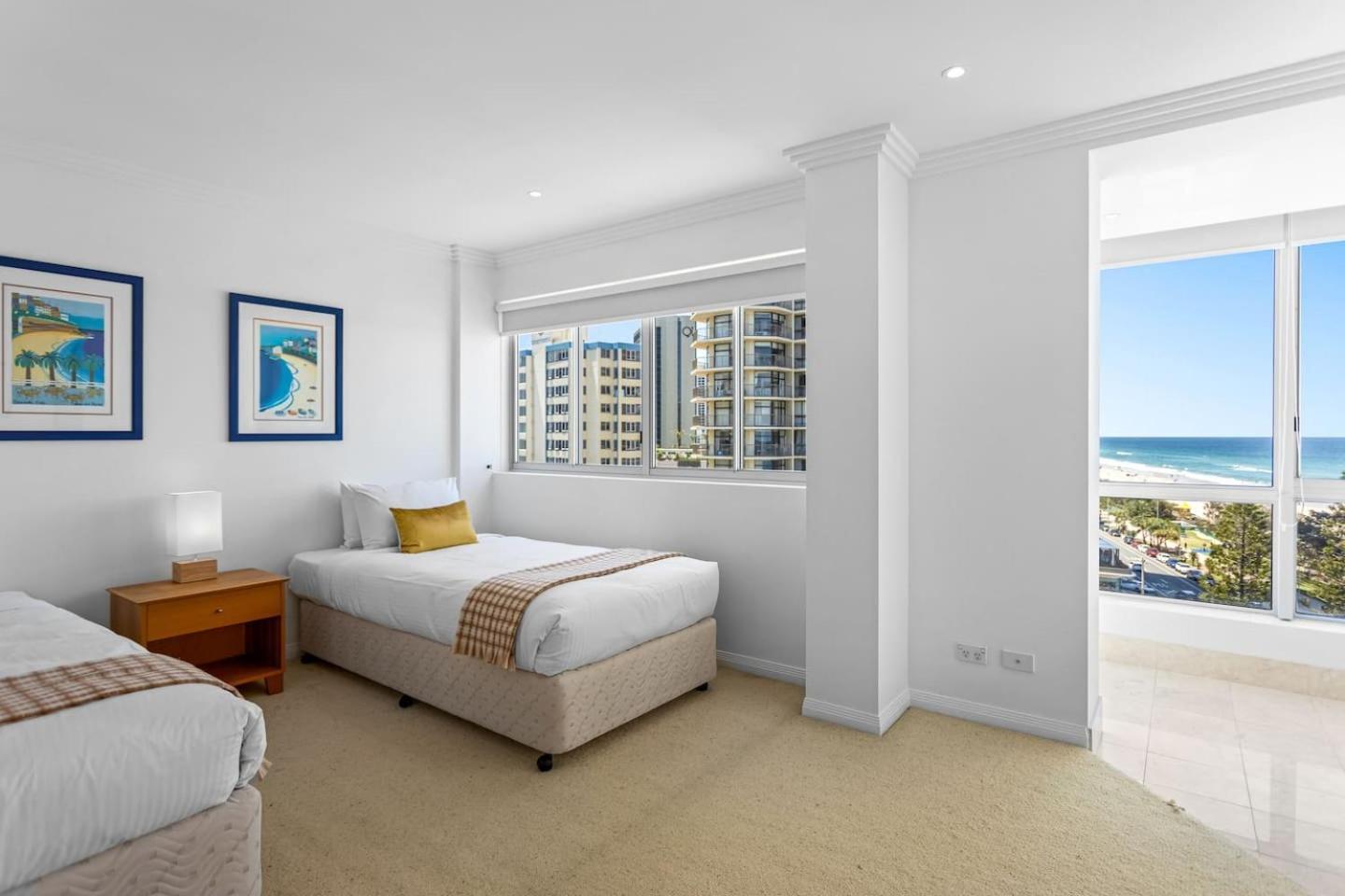 Apartment The Wave Watcher - A Breathtaking Oceanfront Haven *