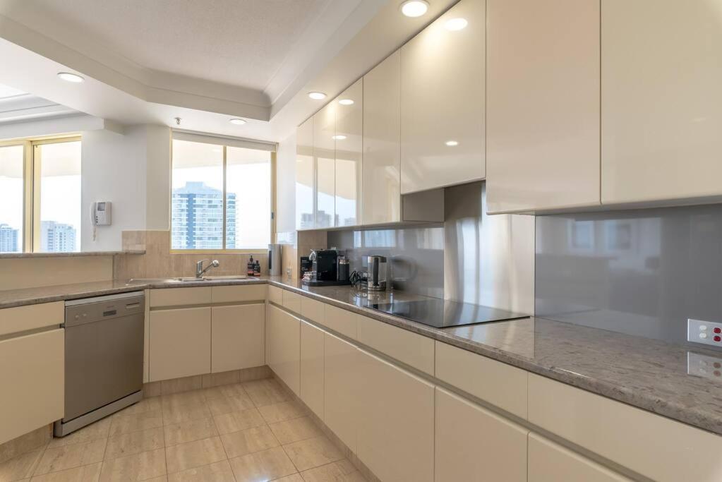 Main High Floor Luxury Contessa Main Gold Coast