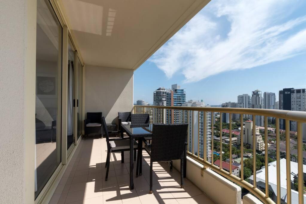 Main High Floor Luxury Contessa Main *