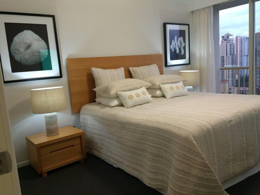 Main High Floor Luxury Contessa Main Apartment