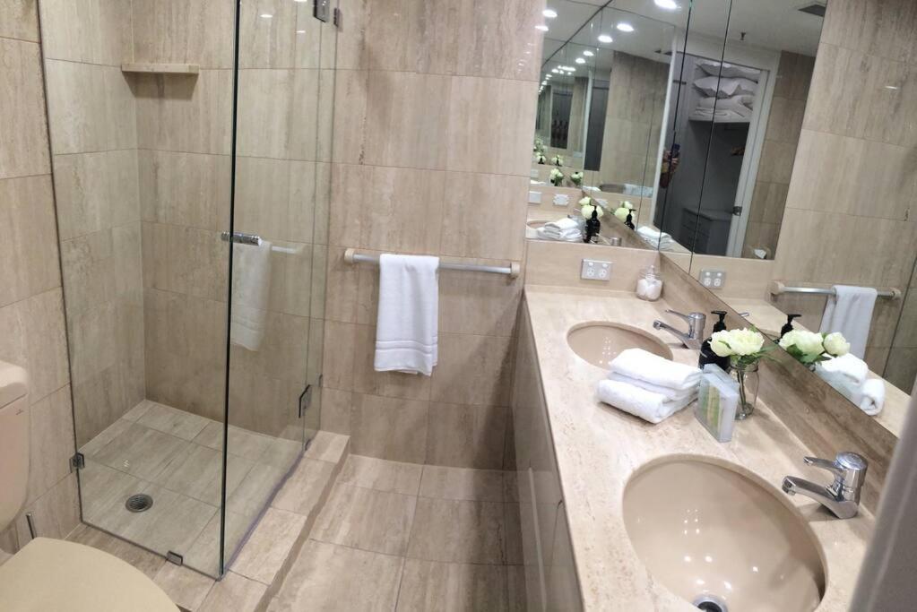 Main High Floor Luxury Contessa Main * Gold Coast