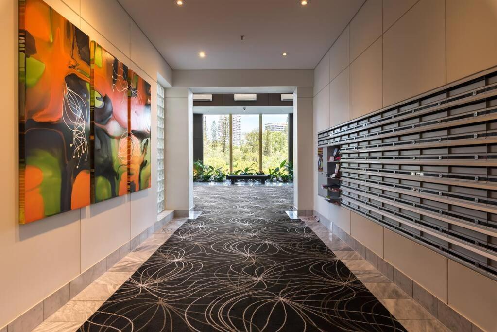 Main High Floor Luxury Contessa Main Apartment *