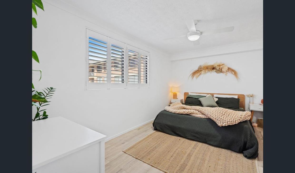 Broadbeach - No Housekeeping *