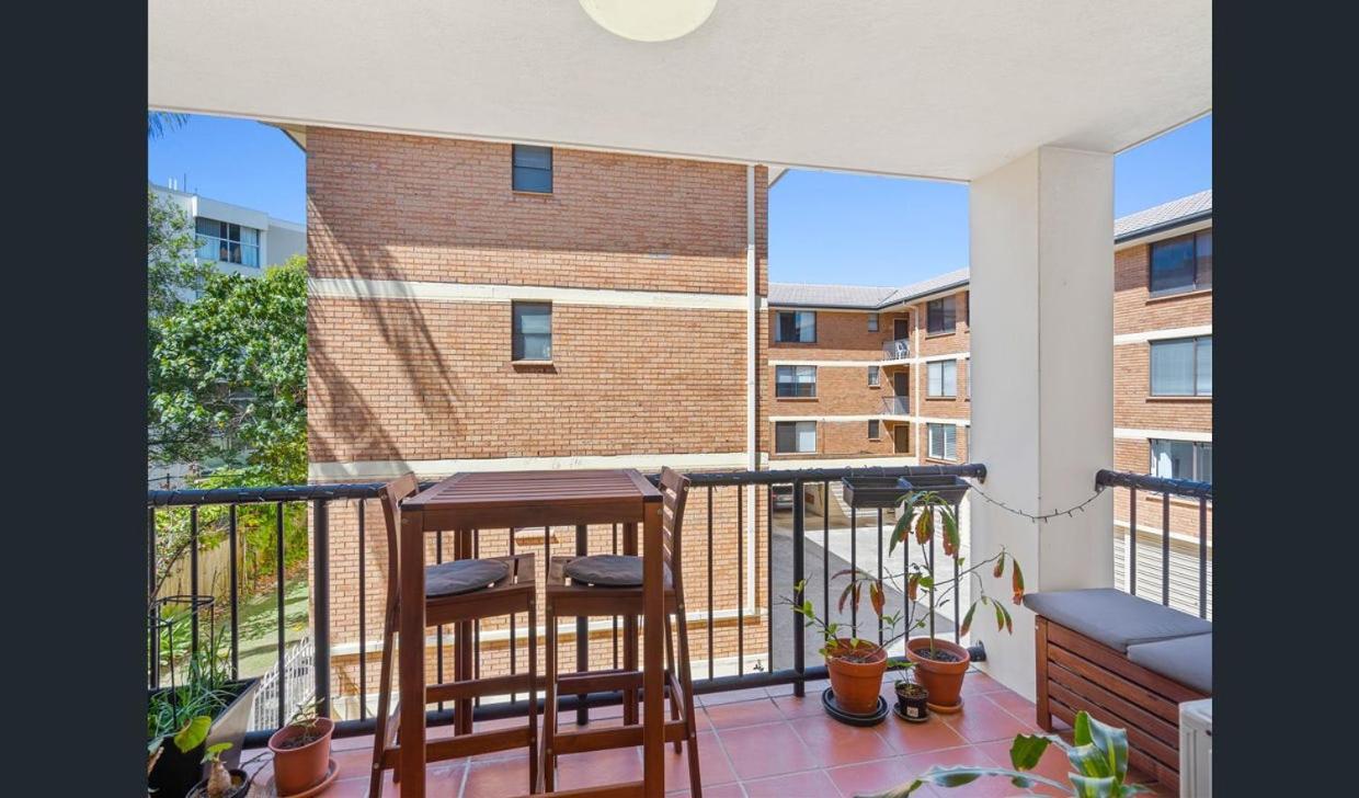 Broadbeach - No Housekeeping Apartment Gold Coast