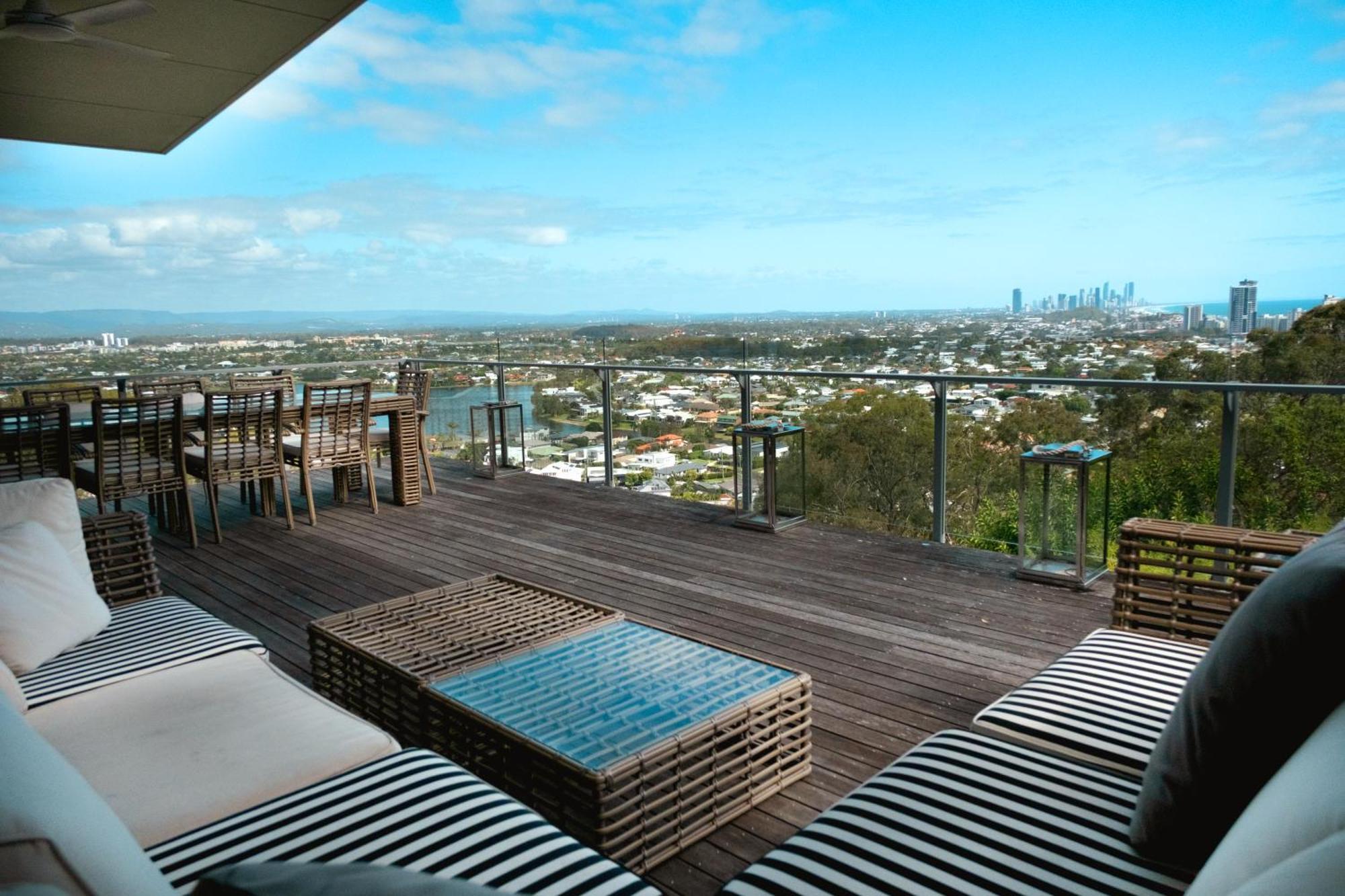 Holiday home Bespoke Burleigh Luxury House