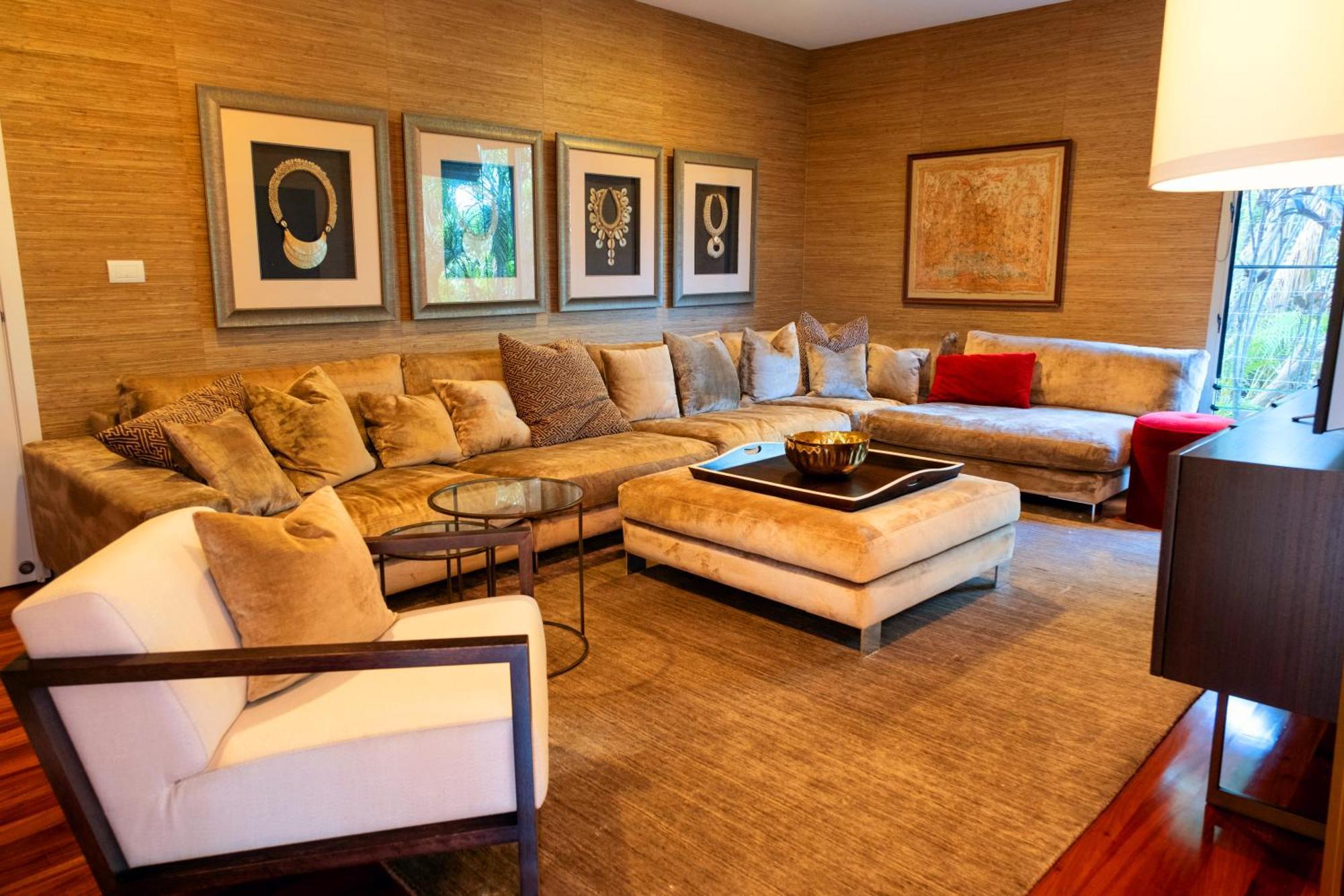 Bespoke Burleigh Luxury House * Gold Coast