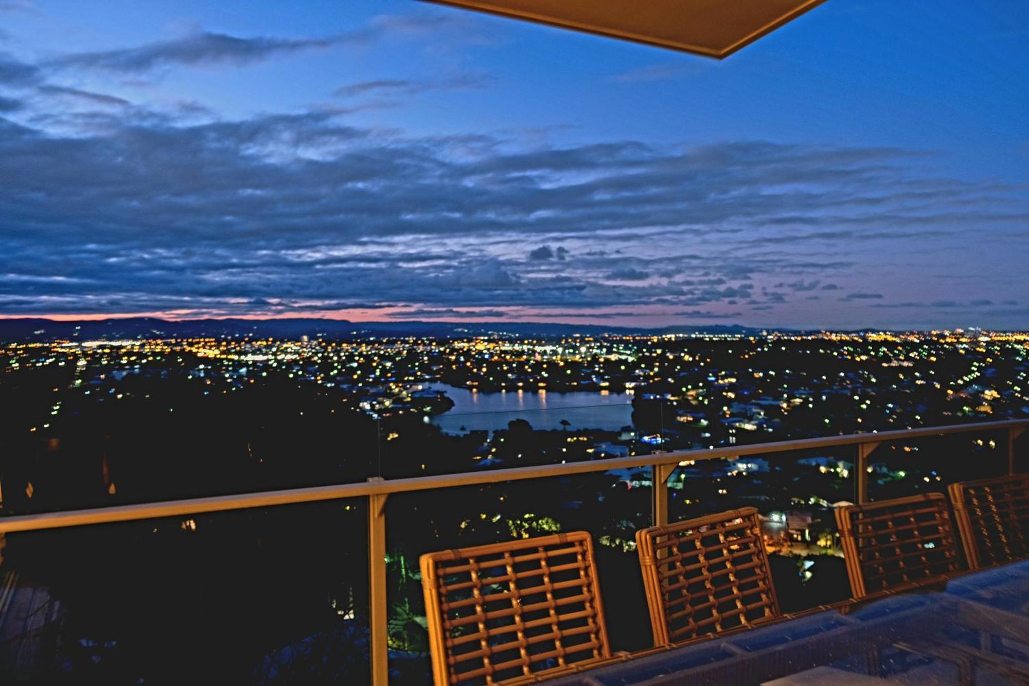 Bespoke Burleigh Luxury House Holiday home