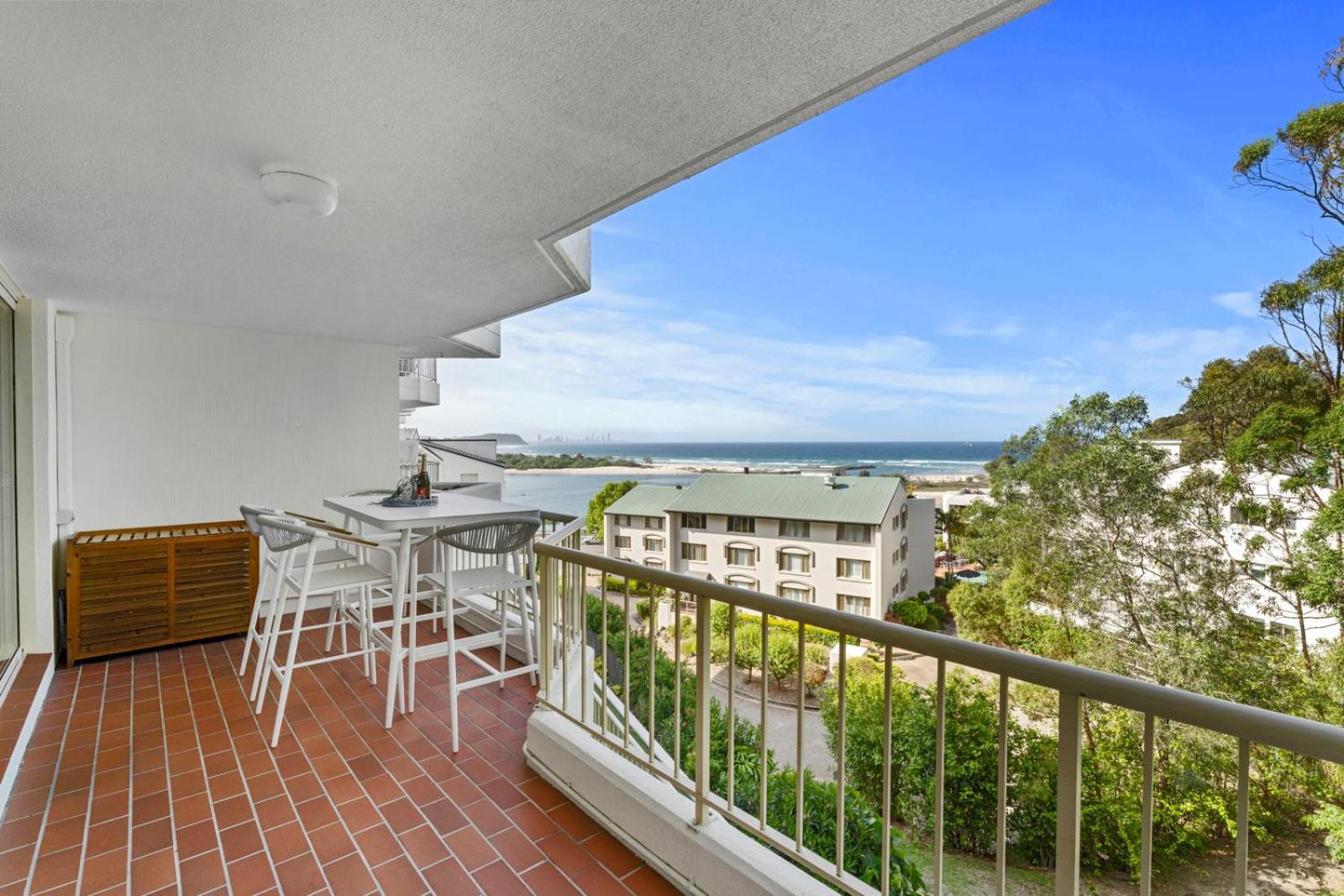 The Hill Currumbin Aparthotel 3*