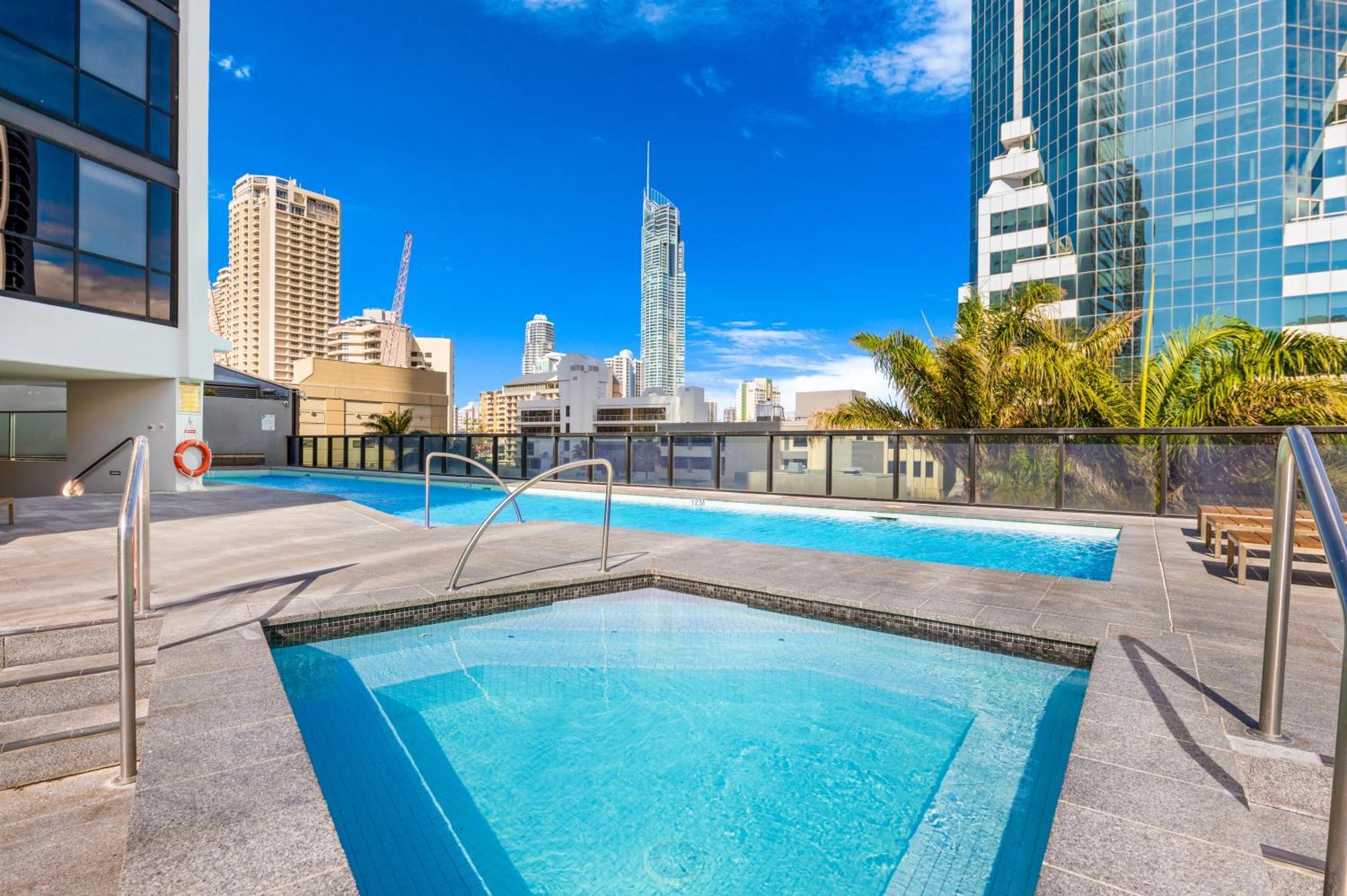Circle On Cavill 2brm 25fl Gold Coast