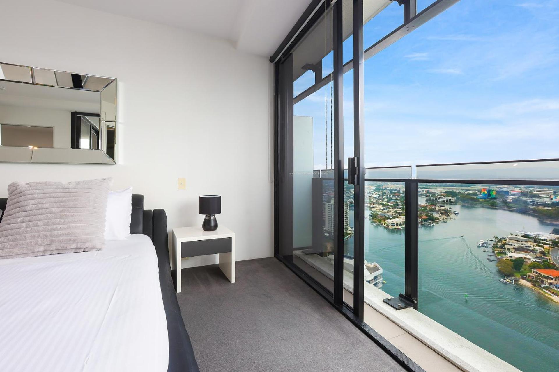 Circle On Cavill 2brm 25fl Gold Coast