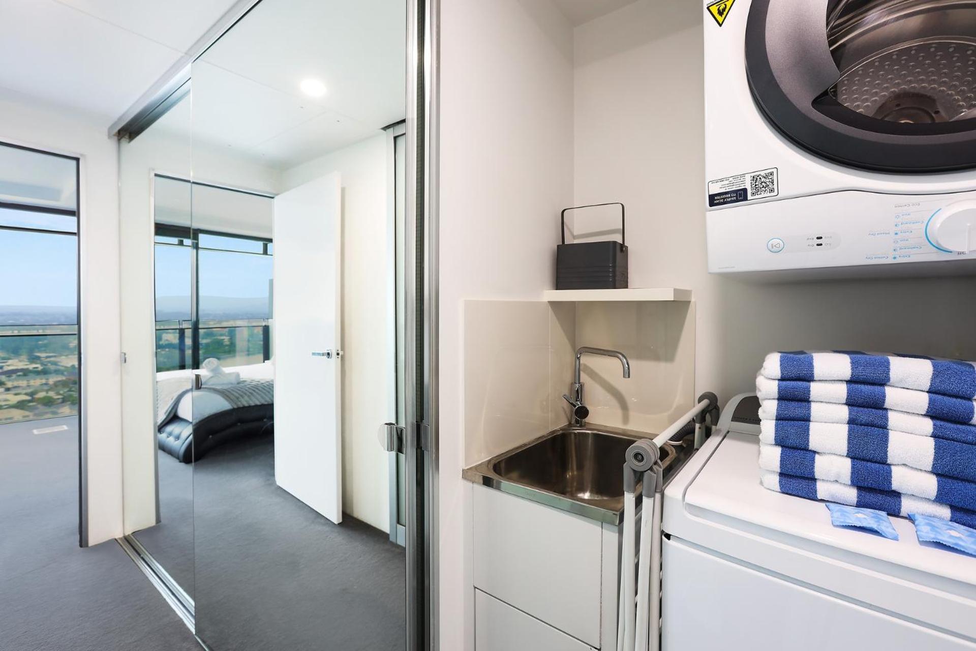 Circle On Cavill 2brm 25fl Apartment Gold Coast